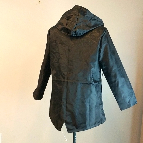 Probably-keeps-water-off jacket - Picture 3 of 5